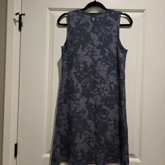 GAIAM Dresses & Skirts - GAIAM Navy Floral Midi Dress